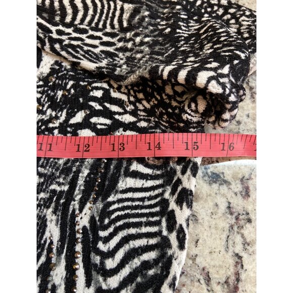 Mona Leah Couture Womens Sweater Small Black White Zebra 3/4 Sleeve VNeck Career - Picture 11 of 11